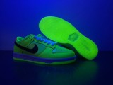 Nike SB Dunk Low glow in the dark