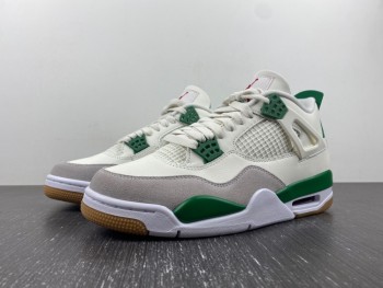 Nike SB x Air Jordan 4 ‘Pine Green’