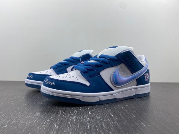 Nike SB Dunk Low