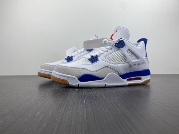 Air Jordan 4 sb