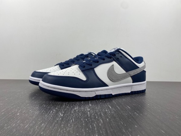 Nike Dunk Low “Midnight Navy”