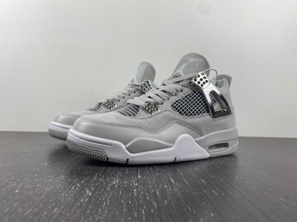 Air Jordan 4 new