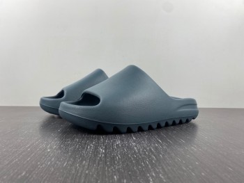 adidas YEEZY SLIDE “Slate Marine”