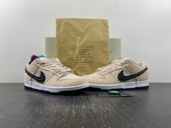 Albino & Preto x Nike Dunk SB Low