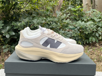 New Balance Warped Runner