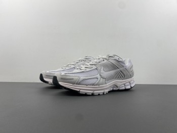 Nike Zoom Vomero 5