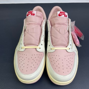 Travis Scott x Air Jordan 1 Low OG