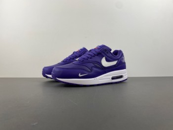 Supreme x Nike Air Max 1 “Varsity Purple”