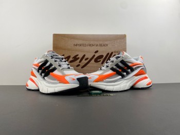 Pharrell x adidas Adistar Jellyfish