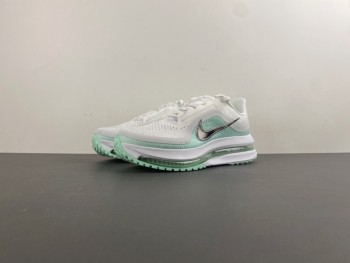 NIKE Pegasus Premium