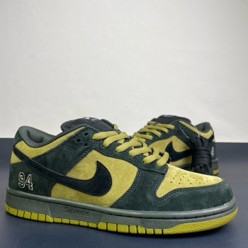 Supreme x Nike Dunk SB Low