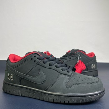 Supreme x Nike Dunk SB Low