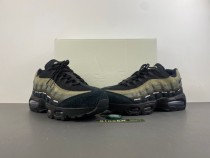 Undefeated x Nike Air Max 95