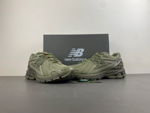 New Balance 1906R