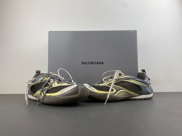 BALENCIAGA