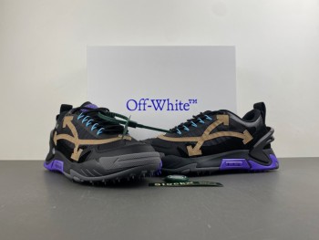 Off-White c/o Virgil Abloh