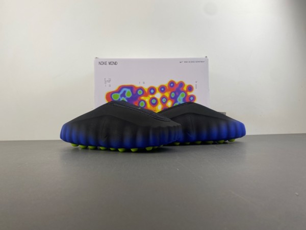 Mind 001 Flyknit “Hyper Royal”