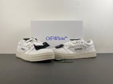 OFF-WHITE