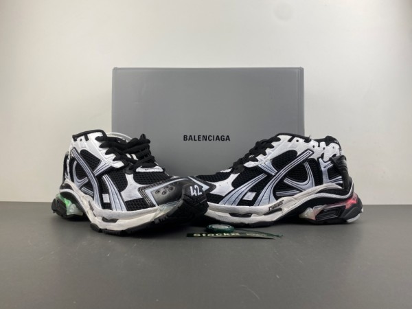 Balenciaga  led