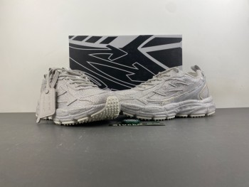 Off White 24