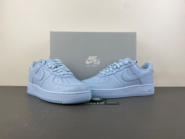 TRAVIS SCOTT X NIKE AIR FORCE 1  ICE BLUE OSTRITCH