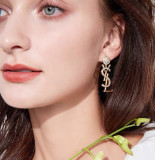 Letter temperament Earrings women's high-grade sense diamond pure silver needle European and American luxury Earrings