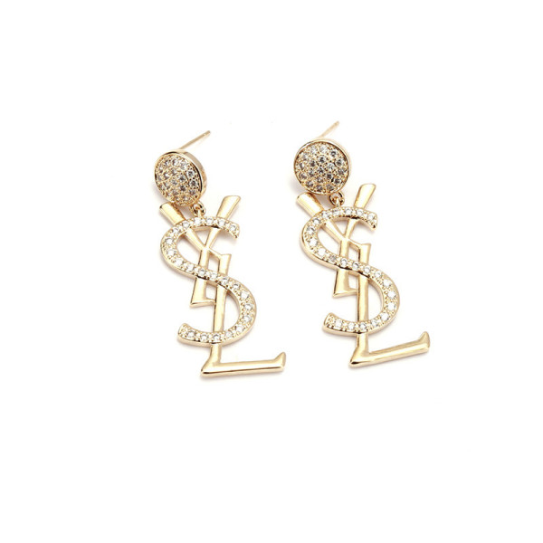 Letter temperament Earrings women's high-grade sense diamond pure silver needle European and American luxury Earrings