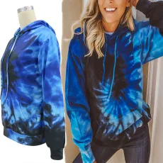 Hooded fashion long sleeved sweater