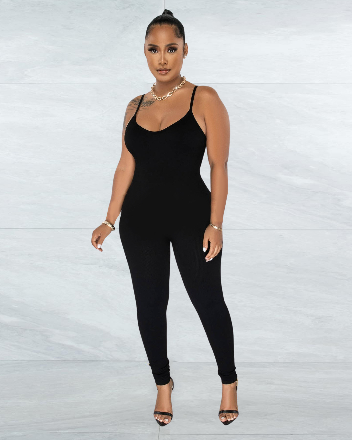 Threaded suspender buttock lifting bodysuit