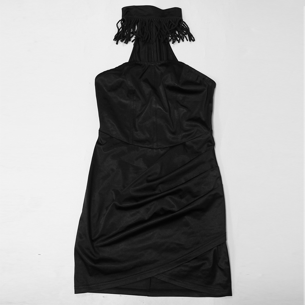 Bust irregular short buttock dress