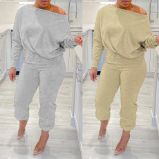 Sexy oversized sweater two-piece set can be worn on sloping shoulders