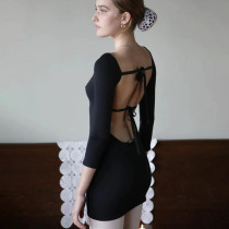 Sexy strappy long sleeved backless patchwork buttocks short skirt