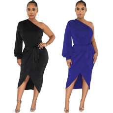 Sexy and fashionable solid color nightclub one shoulder dress