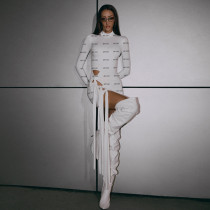 Sexy and fashionable round neck long sleeved slim fit short skirt with buttocks