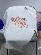 Leisure and personalized T-shirt for both men and women