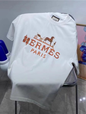 Leisure and personalized T-shirt for both men and women