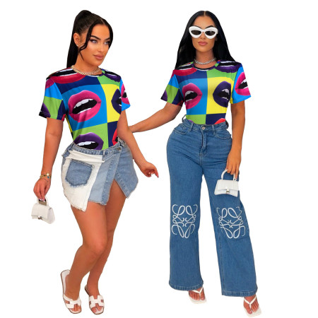 Fashionable and casual digital lip print top