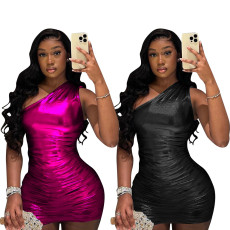 Fashionable fluorescent color slim fit single shoulder pleated sexy tight nightclub dress