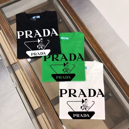 Leisure and personalized T-shirt for both men and women