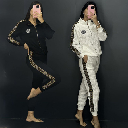 Fashionable outdoor embossed embroidered zipper jacket set