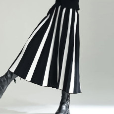 Autumn and Winter Knitted A-line Half length Skirt Color blocked High end Fashion Mid length pleated Large Swing Long Skirt
