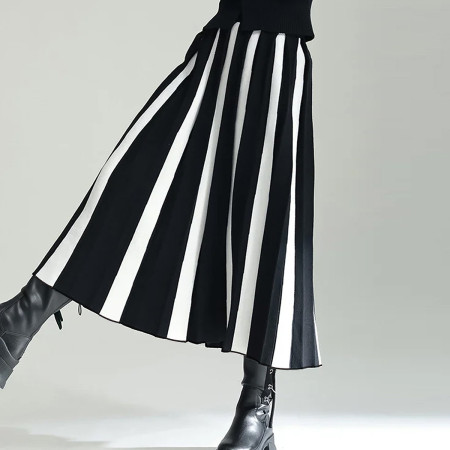 Autumn and Winter Knitted A-line Half length Skirt Color blocked High end Fashion Mid length pleated Large Swing Long Skirt