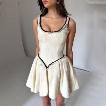 Xiaoxiangfeng temperament, casual slim fit suspender A skirt, women's fashion style, simple commuting, hip hugging short skirt
