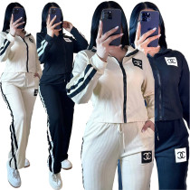 New autumn and winter striped fashion slimming top, wide leg pants, casual sports suit