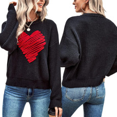 Autumn and winter new loose embroidered heart-shaped round neck pullover three-dimensional peach heart long sleeved sweater