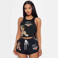 Positioning printed vest and shorts set
