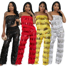 A sexy two-piece set of strapless top and loose pants