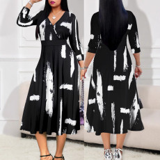 New women's fashionable and elegant cross V-neck 7-inch sleeve printed waist cinching dress