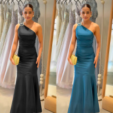 Elegant and stylish women's bodycon monochrome fish tail dress