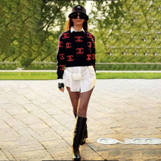 New winter fashion sweater round neck long sleeved versatile short top in stock